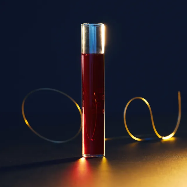 Testosterone blood test Switzerland – a filled blood tube ready for lab analysis